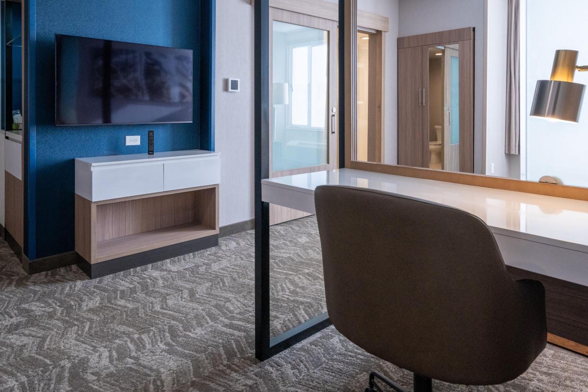 Springhill Suites By Marriott วูดบริดจ์ ภายนอก รูปภาพ